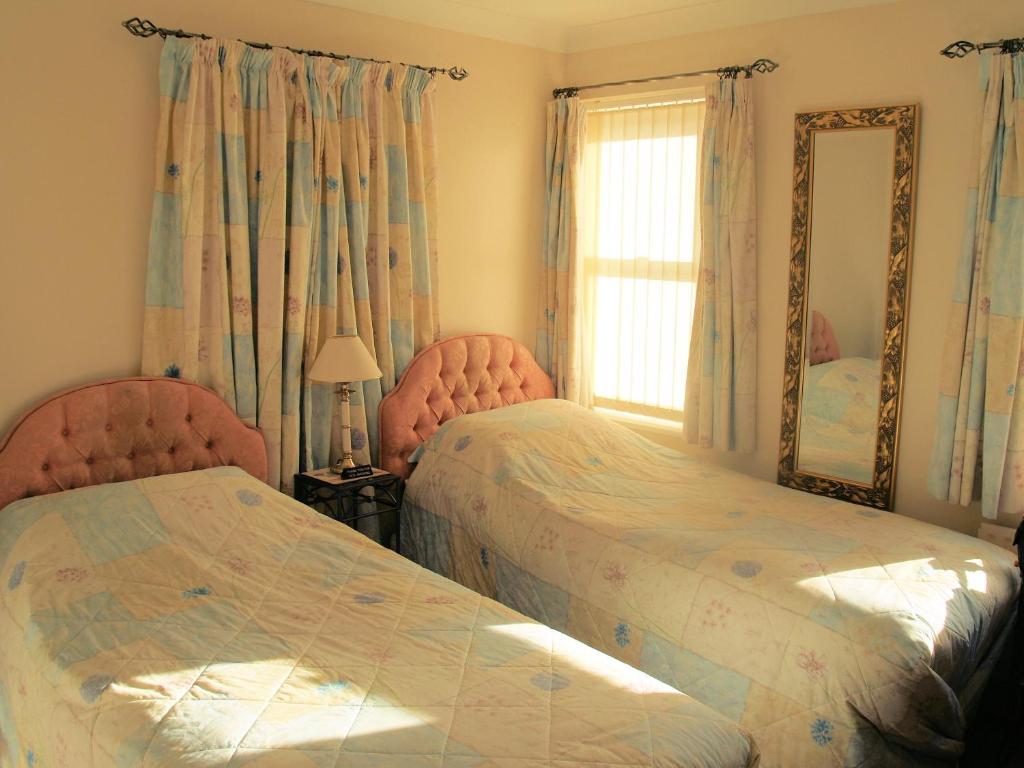 فندق Burwell في  Meadow House المظهر الخارجي الصورة